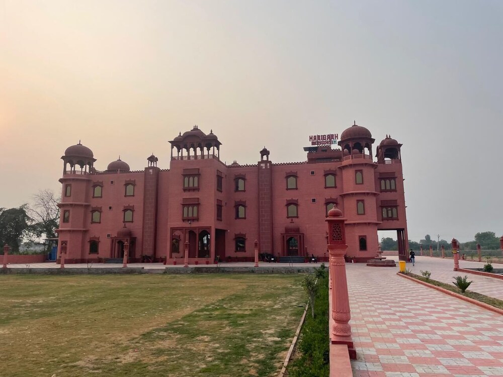 Harigarh Resort