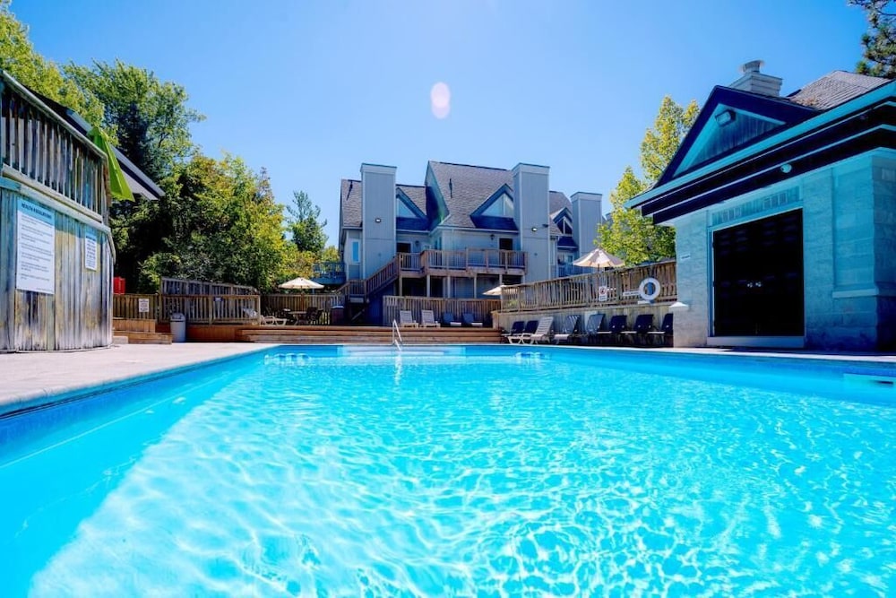 Blue Mountain at your Door Step