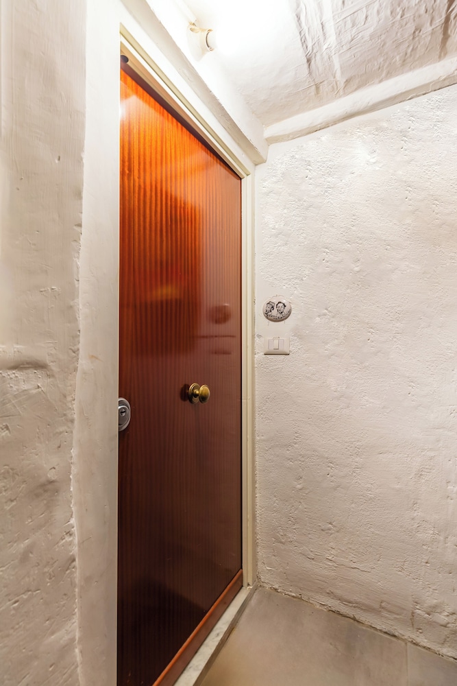 Cozy Apartment ai Quartieri Spagnoli — Naples photo 2