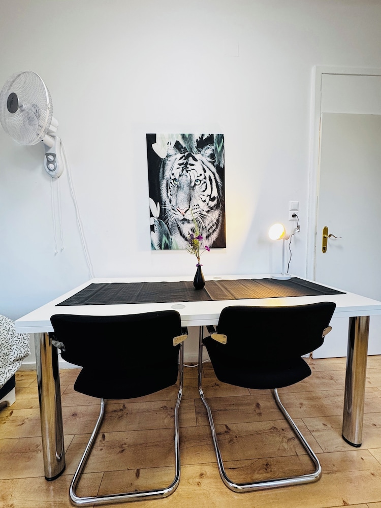 Spacious Budget Home Garden Stay