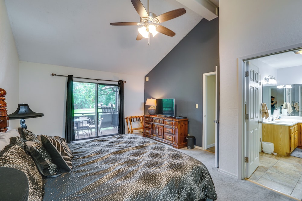 1 Mi to Margaritaville Resort: Cottage w/ Fire Pit view 4