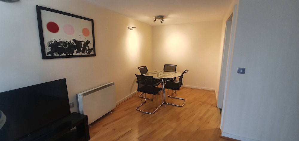 Manchester City Centre Apartment 1 Bed +sofa Bed view 4