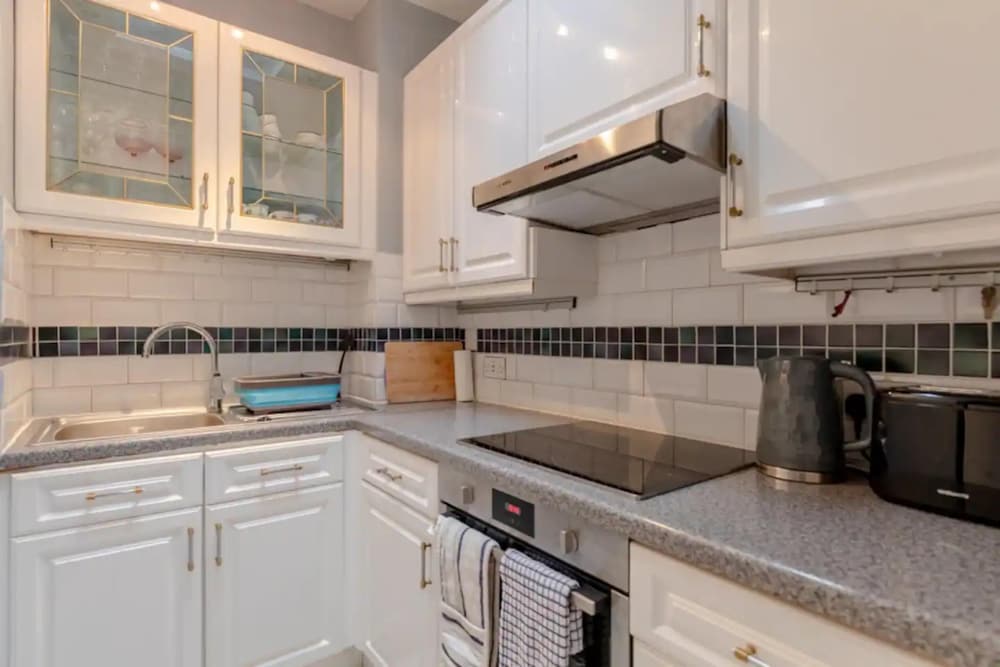 Quaint & Cosy 1 Bedroom Flat - Kensington Olympia!