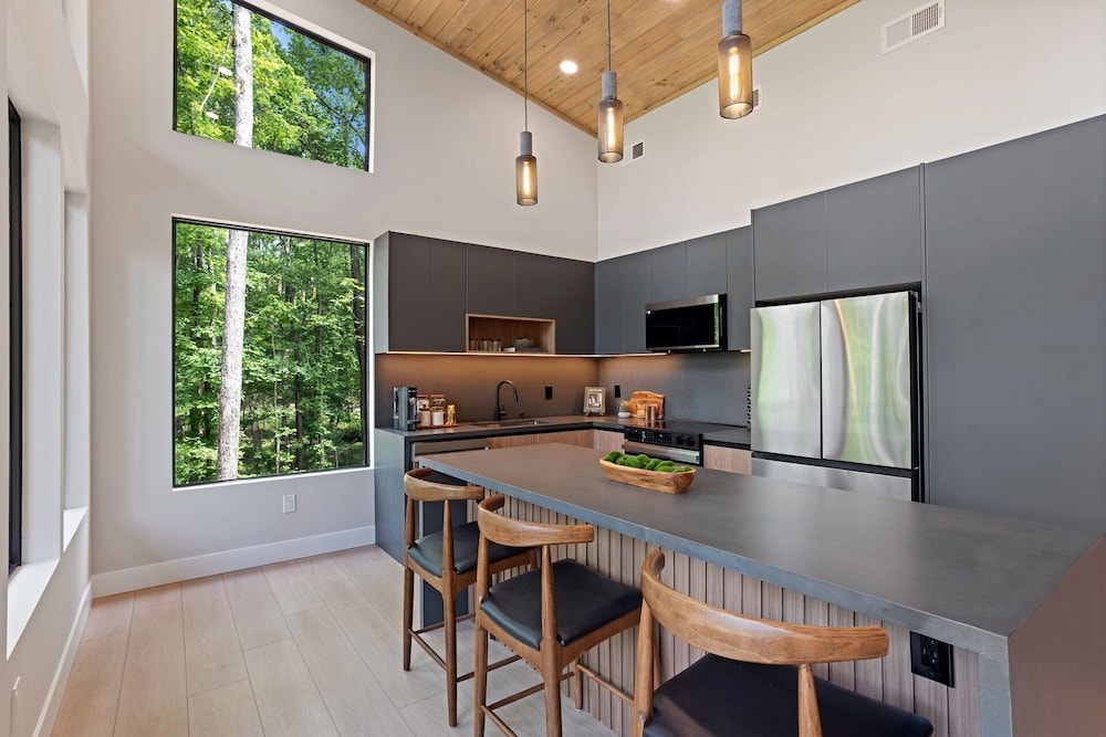 Zoka - Modern Mountain Retreat