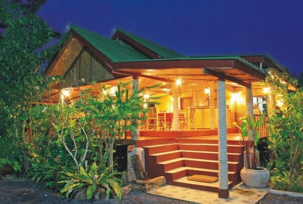 Baan Po Ngam Resort