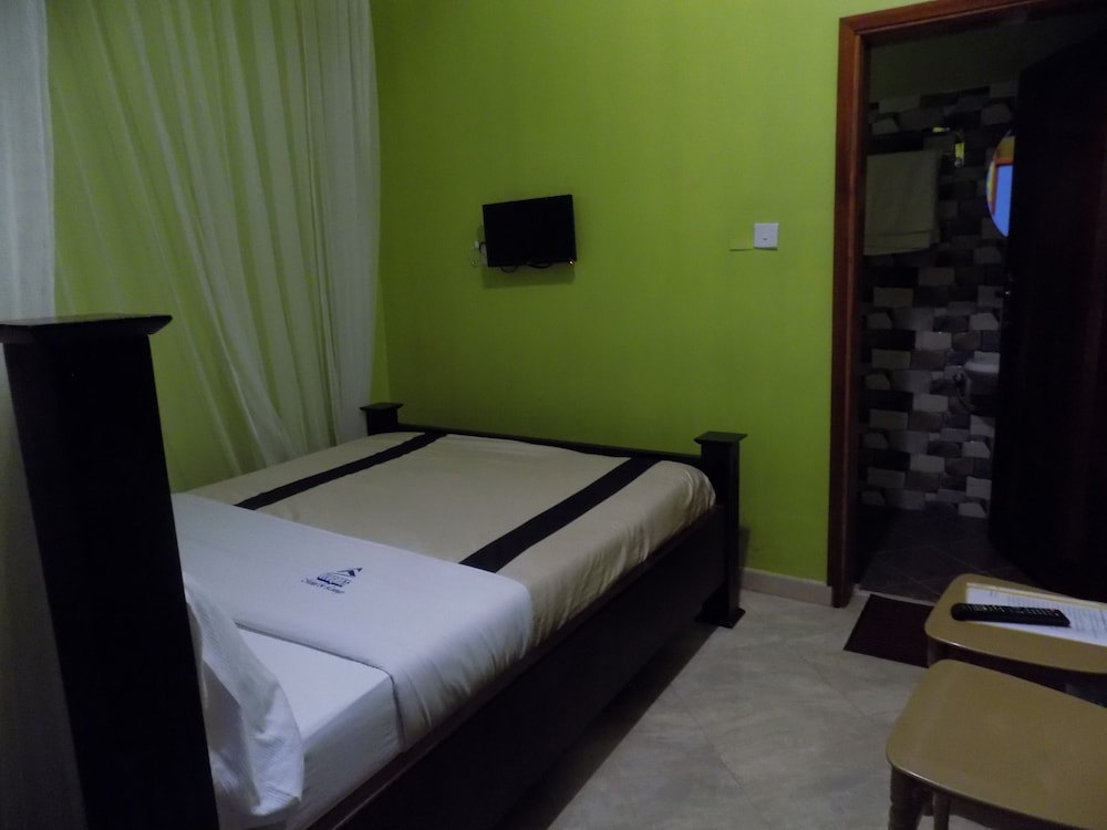 Elegant Motel view 5