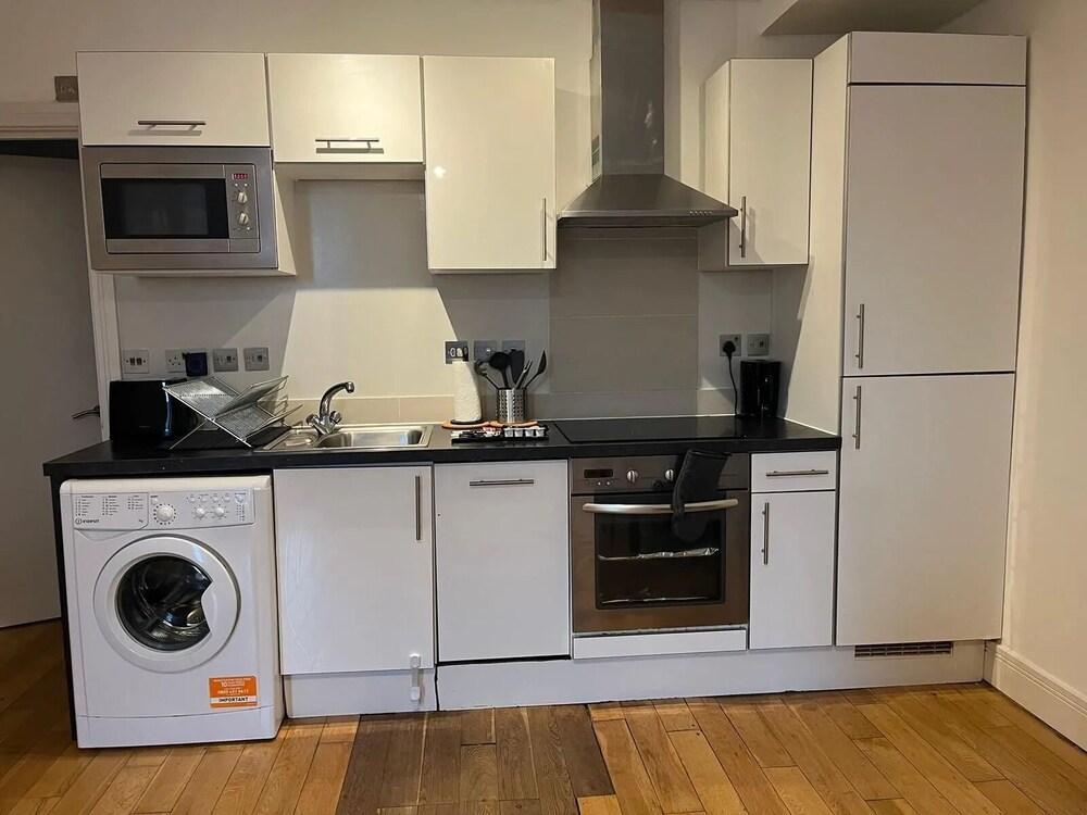 Westciti Chatsworth Road Apartments