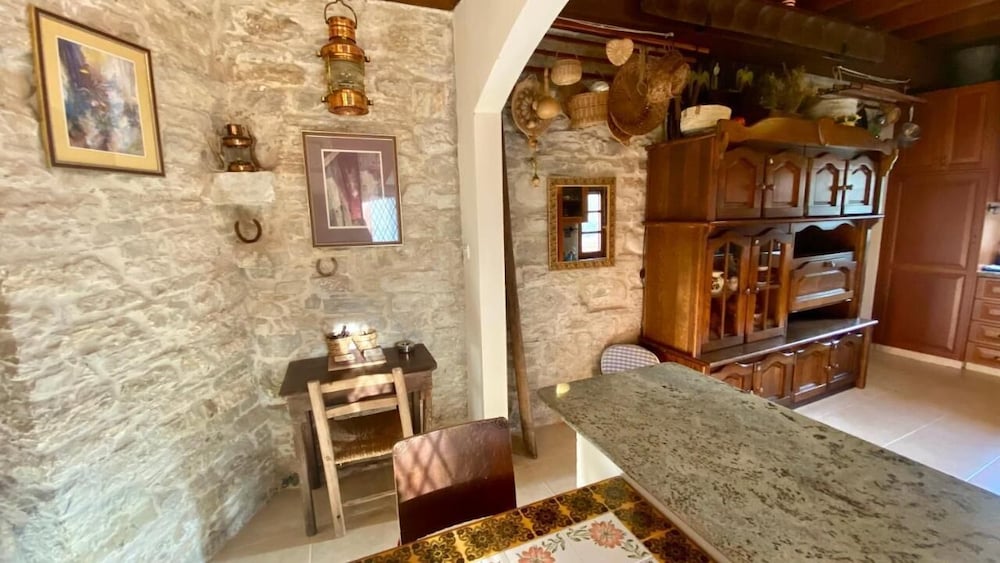 Juliet Studio Suite by TrulyCyprus