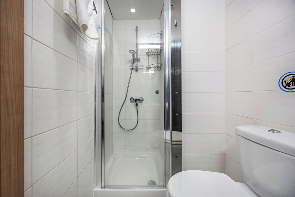 Marathon Beach Apartment With Shared Pool