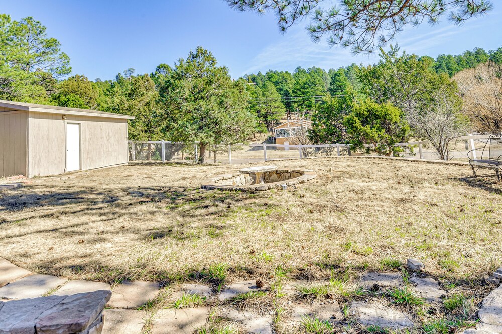 Spacious Ruidoso Home w/ Patio & Mountain Views!