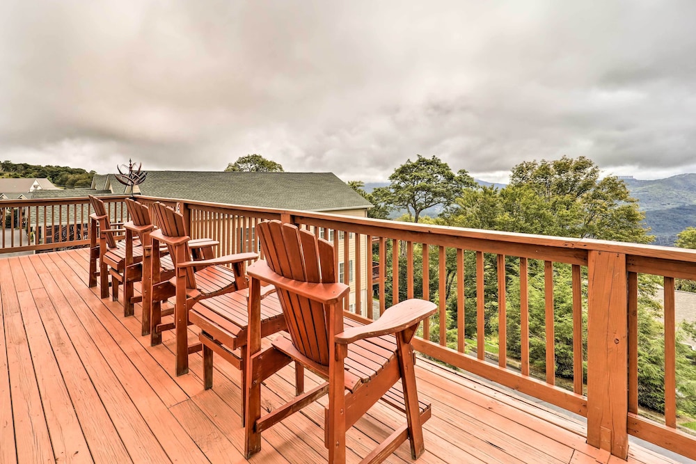 Walkable Condo w/ Scenic View in Beech Mountain! view 5