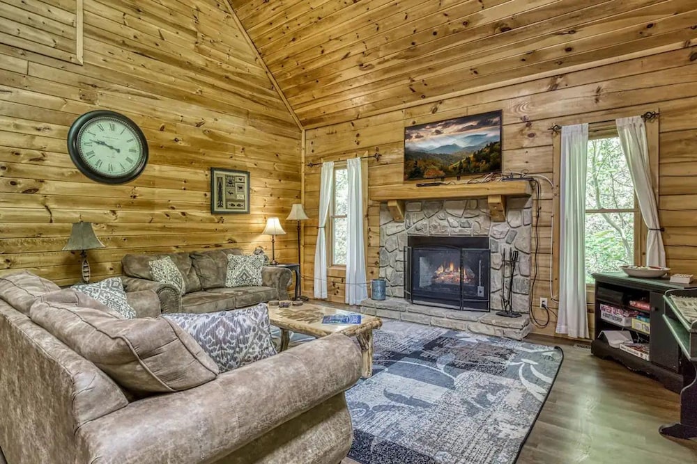Lake Mountain Cabin w Pool Game Room Hot Tub view 4
