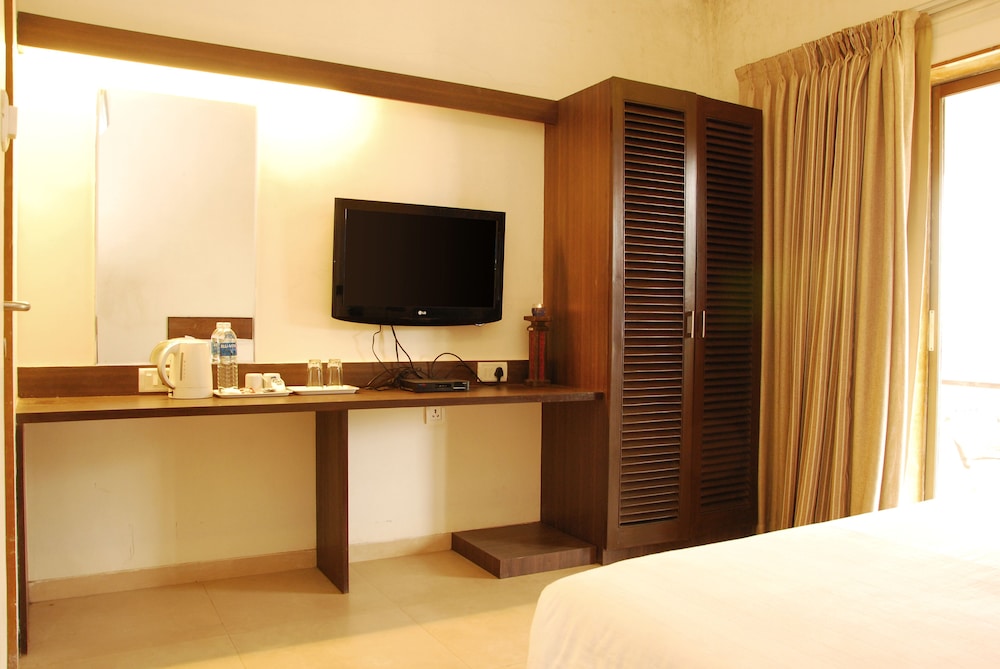 Manas Resort with Petting Zoo