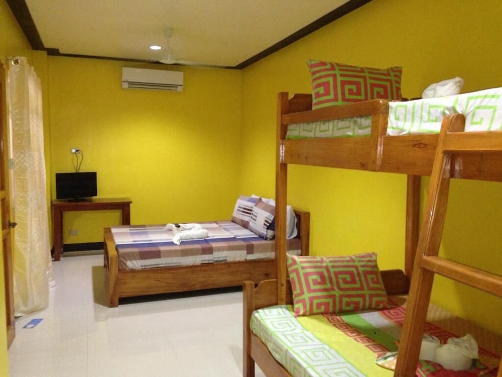 Citrine Tourist Travel Lodge