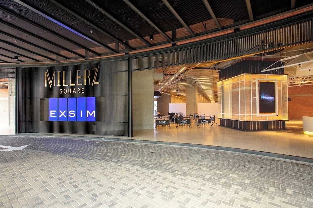 Millerz Square Family Rooms by TwoFive