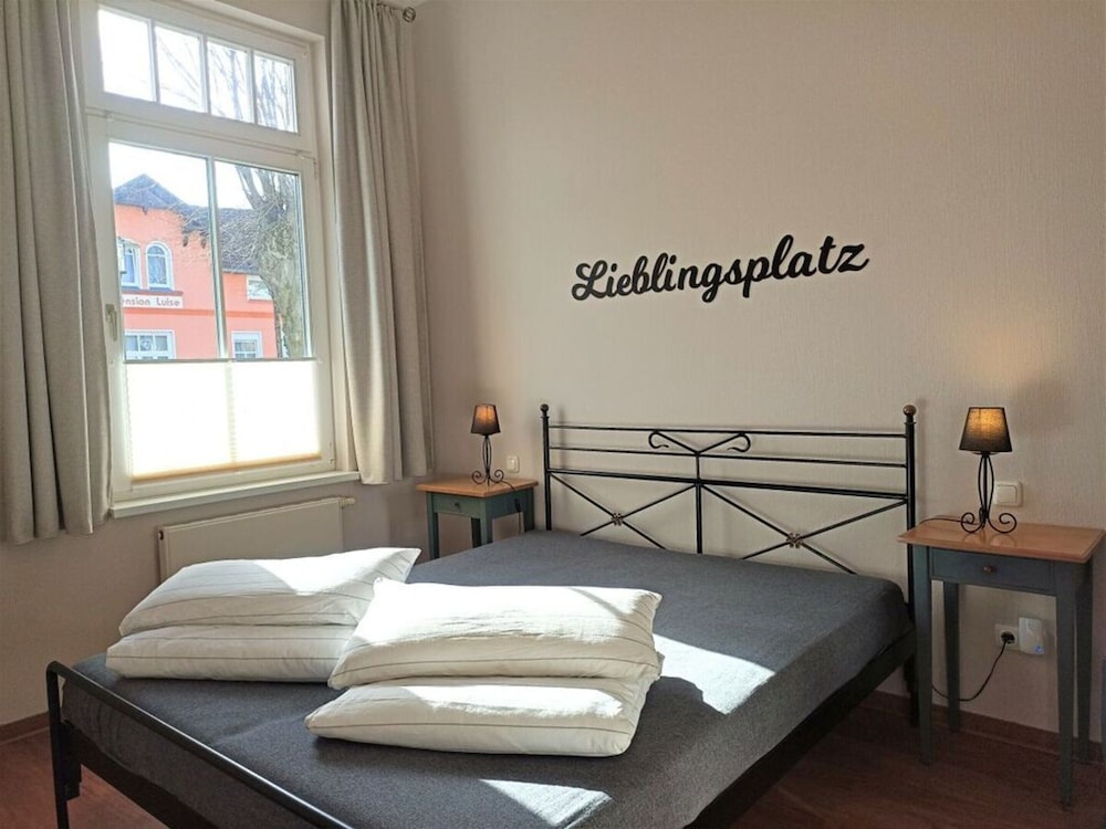 Lieselotte Modern Retreat