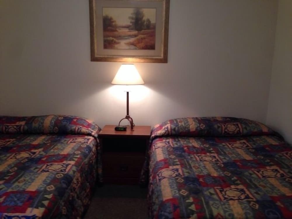All Suites Inn Budget Host