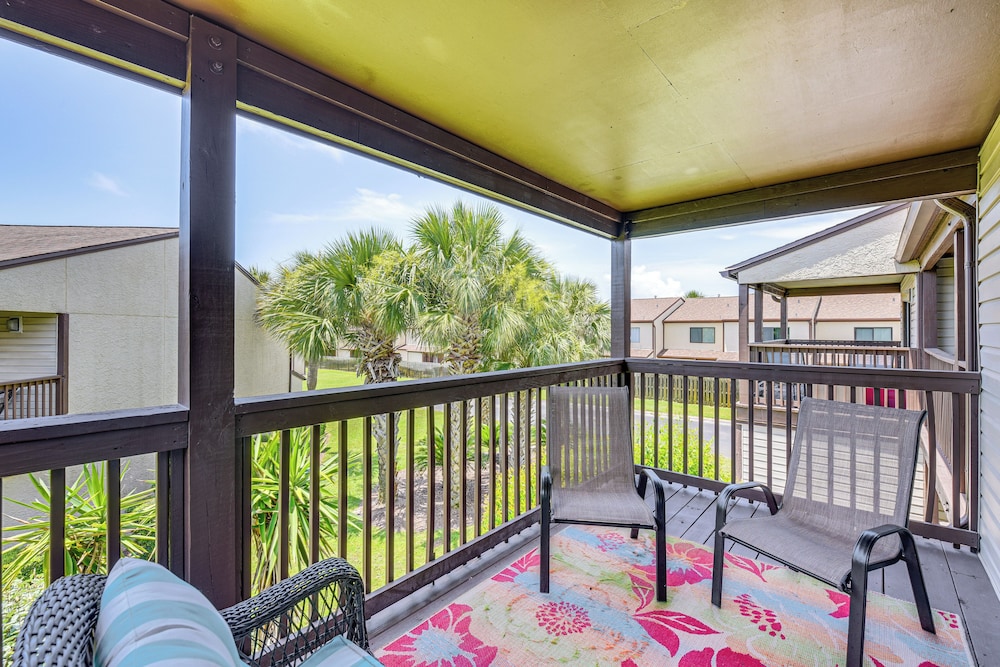 Walk to Beach: Resort Getaway in Pcb!