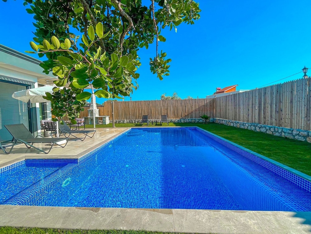 Exclusive Sheltered Villas