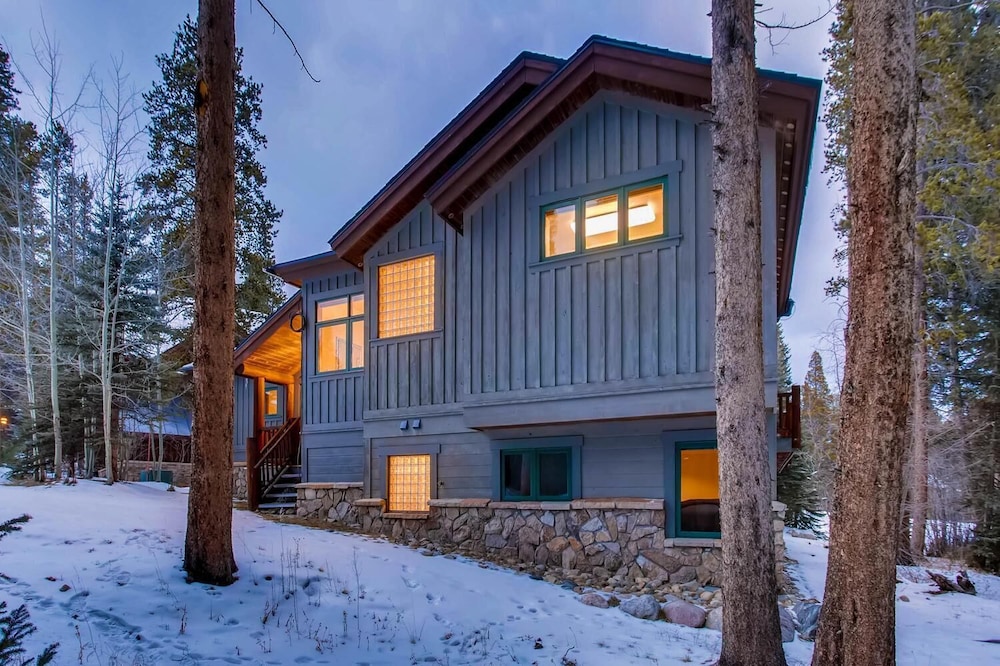 Beaver's Lodge view 4