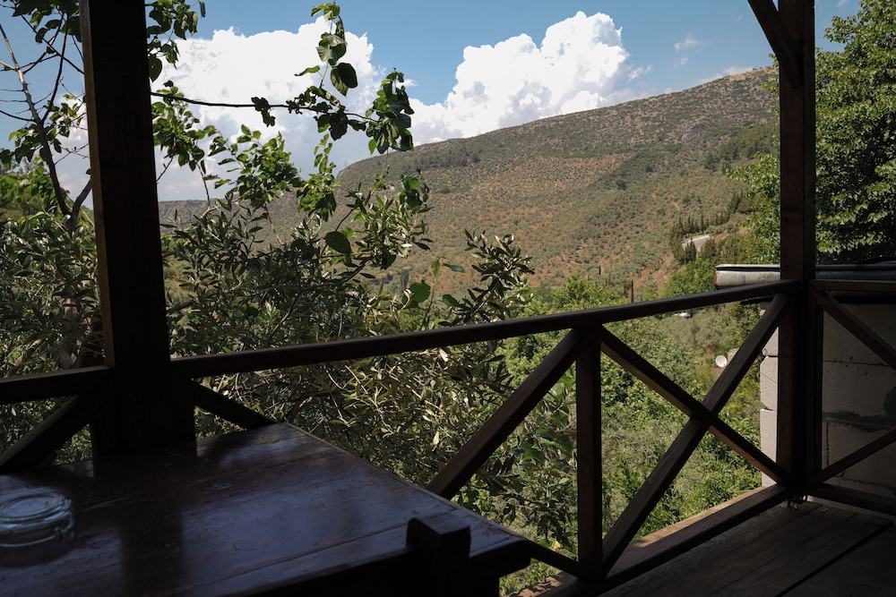 SAKLI VADİ