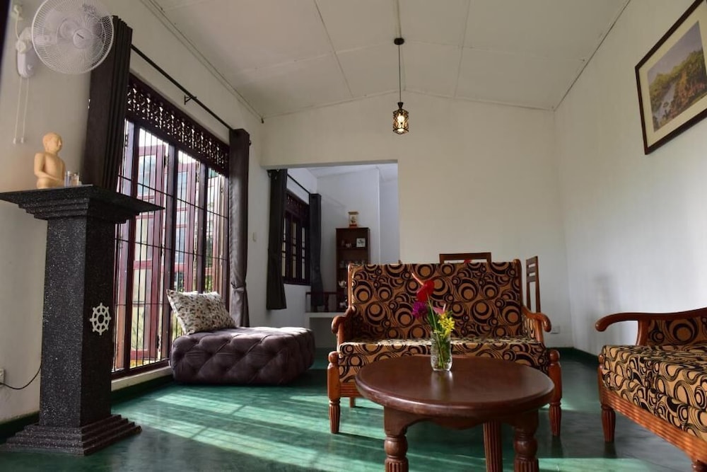 Thimira Mist - Mountain-View Home