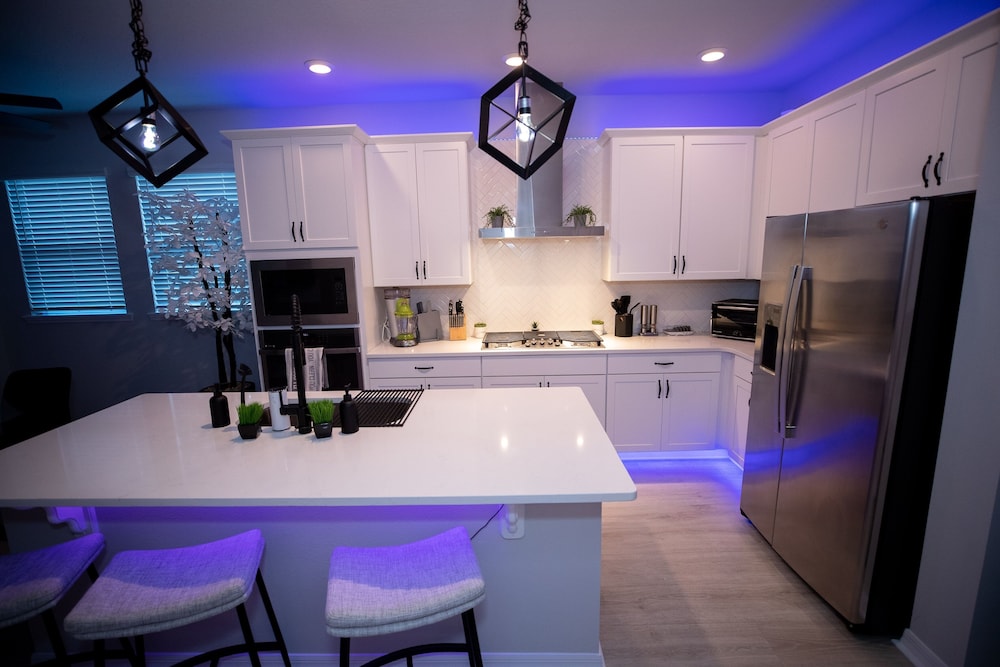 Brand New Modern Pet Friendly Zen Home W/ Private Home Theater & Hot Tub! 2 Bedroom Home by RedAwning
