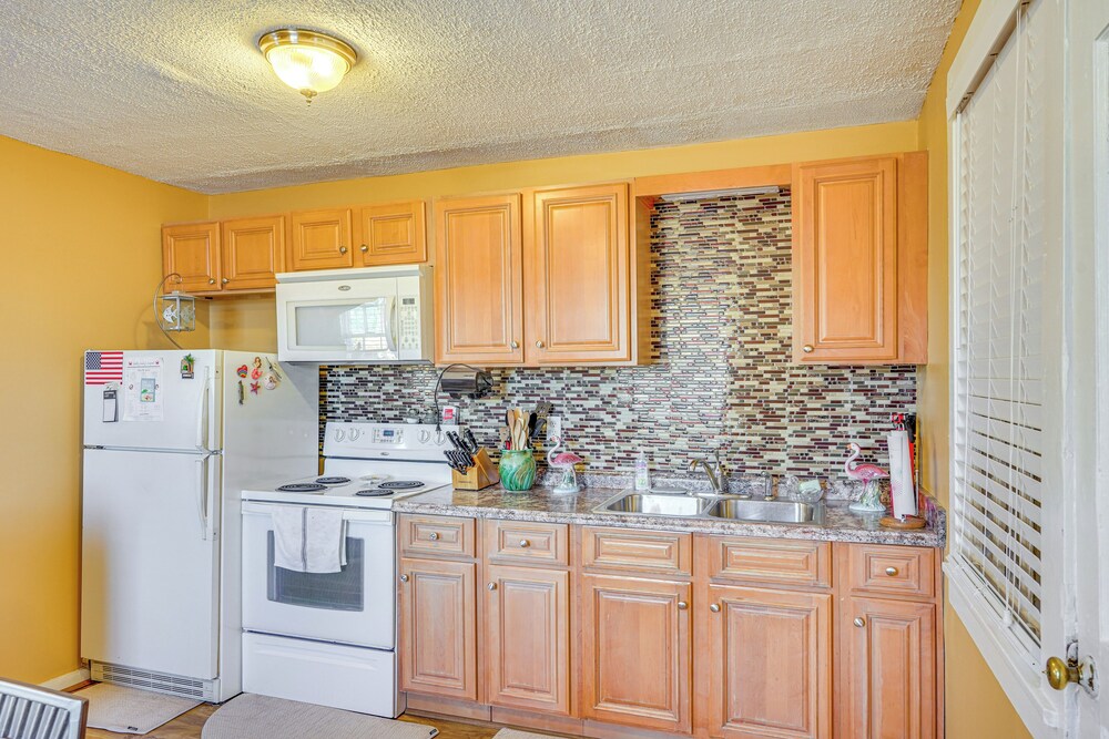 Cozy Home Near Bay Access in Panama City!