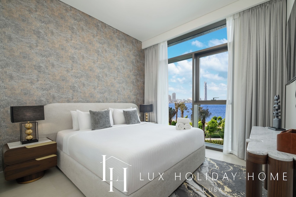 LUX The Creek Residence Suite