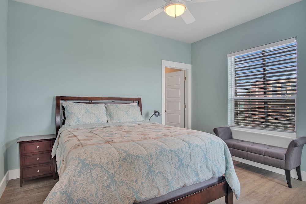 Texas Teal House view 3