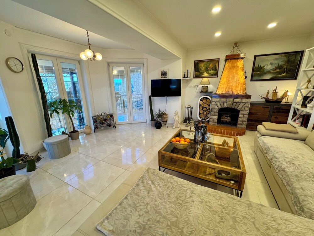Apartment Toma 2