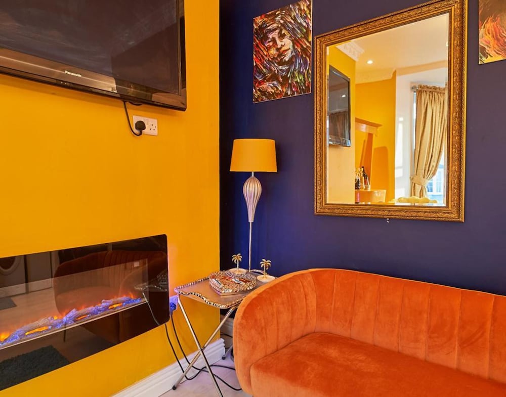 Flat in Kemptown. Road Opposite to Beach view 5