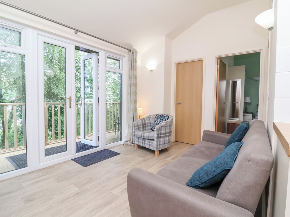 Chalet Log Cabin C8