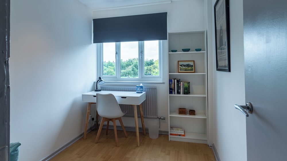 Captivating 3-bed House in London