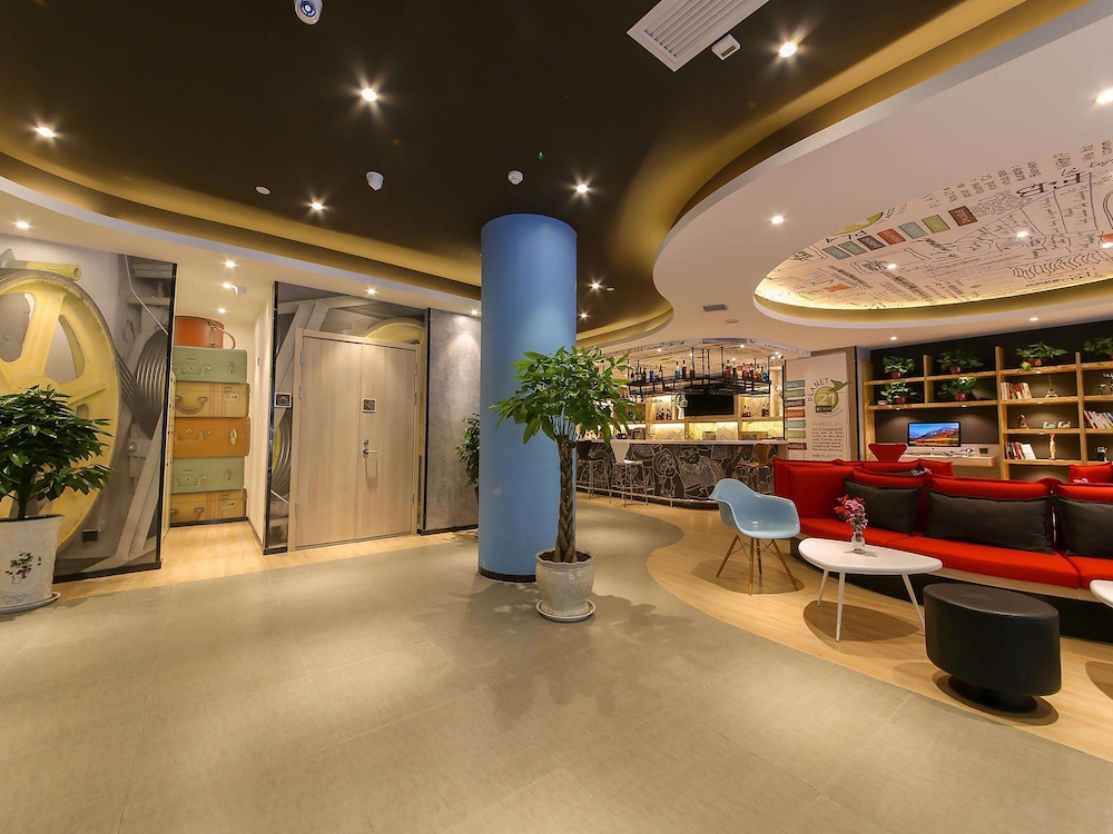 ibis Weinan Normal University Chaoyang Street Hotel
