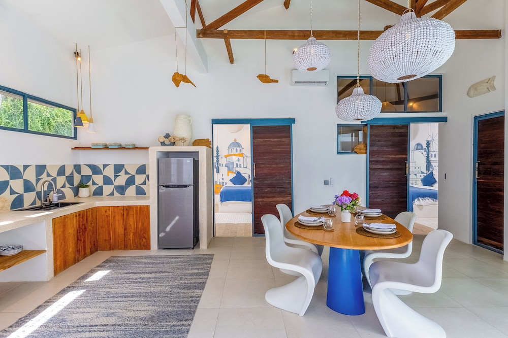 Santorini Suites