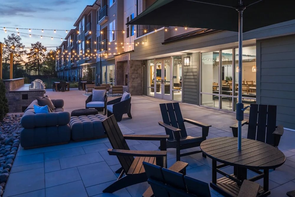 Landing Amazing 1bd, Clubhouse, Gym