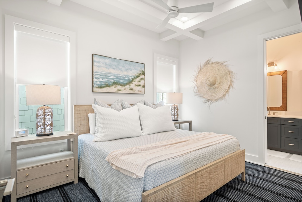 Serenity Shore 305 SOU