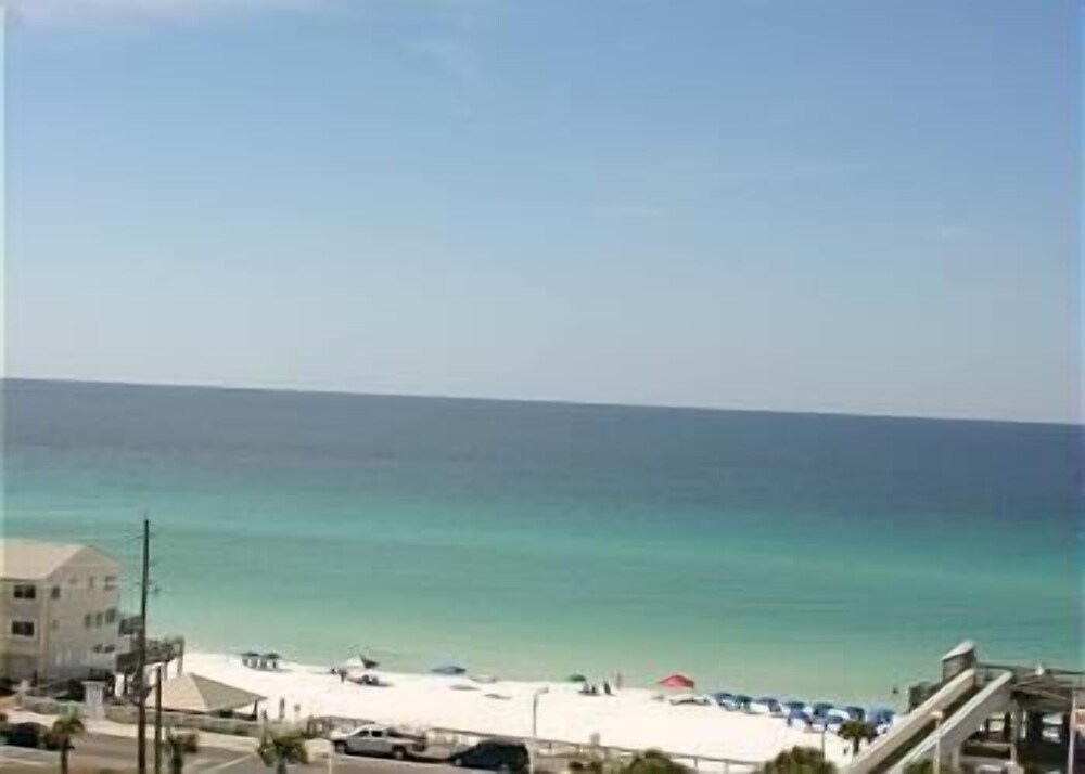 Surfside 1210 2 Bedroom Apartment by BnD