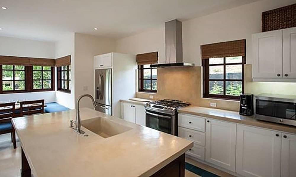 Las Catalinas 3BR House w Pool Rooftop Terrace Casa Cazenovia