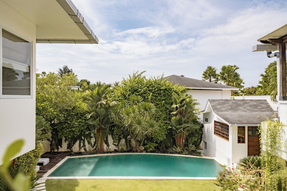 Villa Putih Umalas