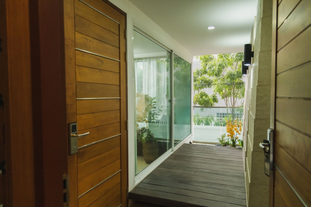 Beverly 33 Suites by PROMPT HOLIDAY HOME