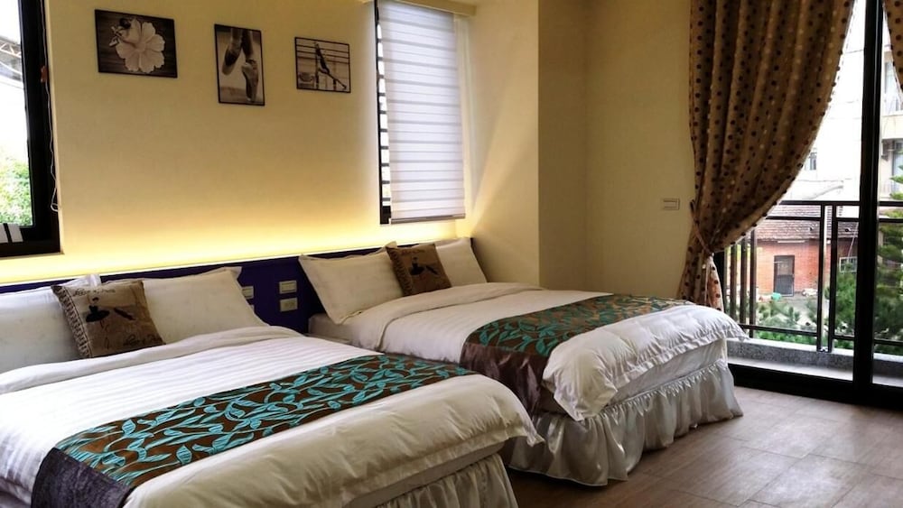 Puli Waltz Villa
