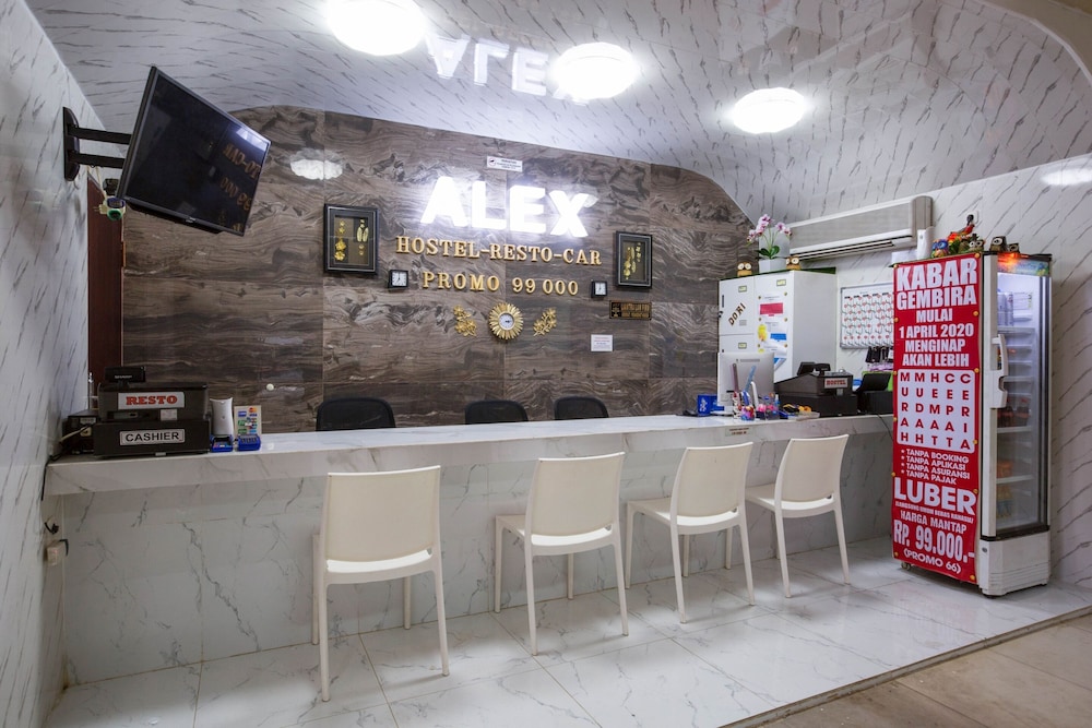 Lobby & Reception