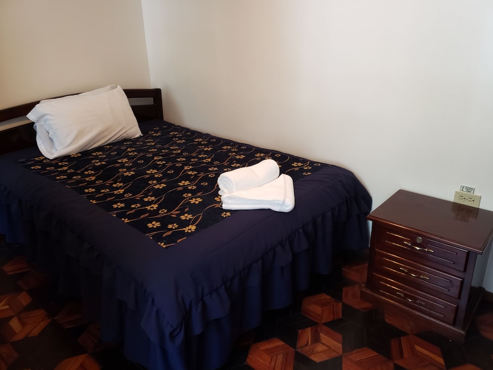 Hostal Monte Real