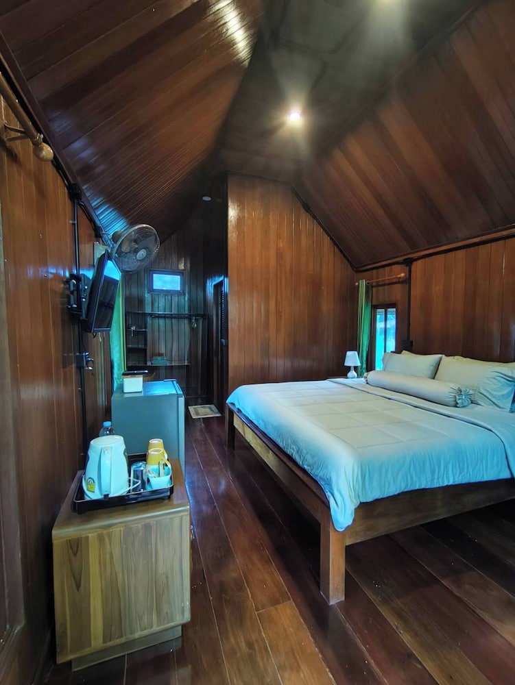 Escape to Nature in Ao Luek Tai With Thai-style House