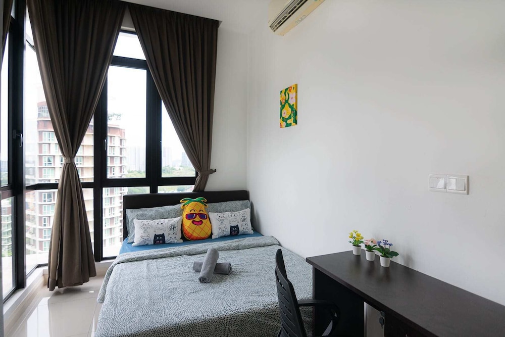 Lux Dpristine 3BR Home w Views, 5mins to Legoland