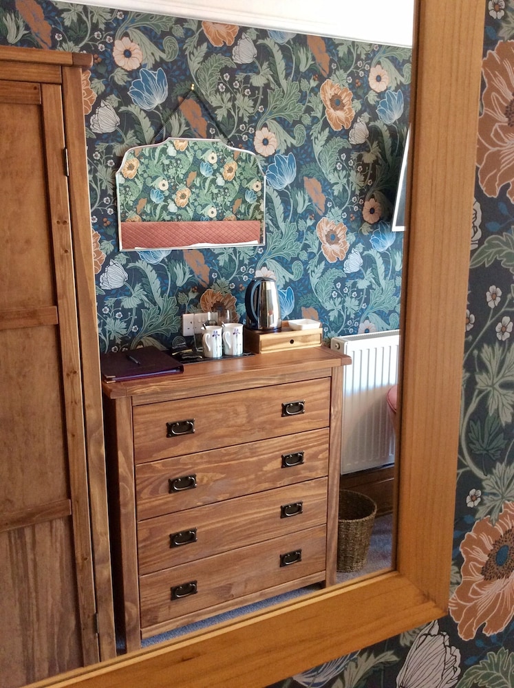 Lynton Vacations - Southcliffe Bed  Breakfast - Property Image 11