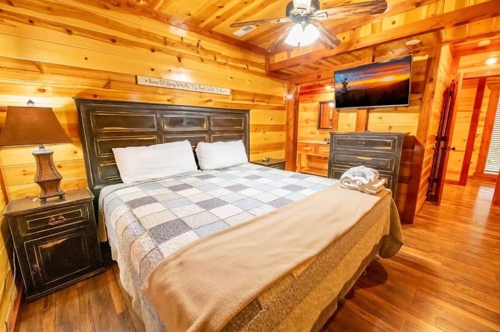 The Only Tenisee 4 Bedroom Cabin
