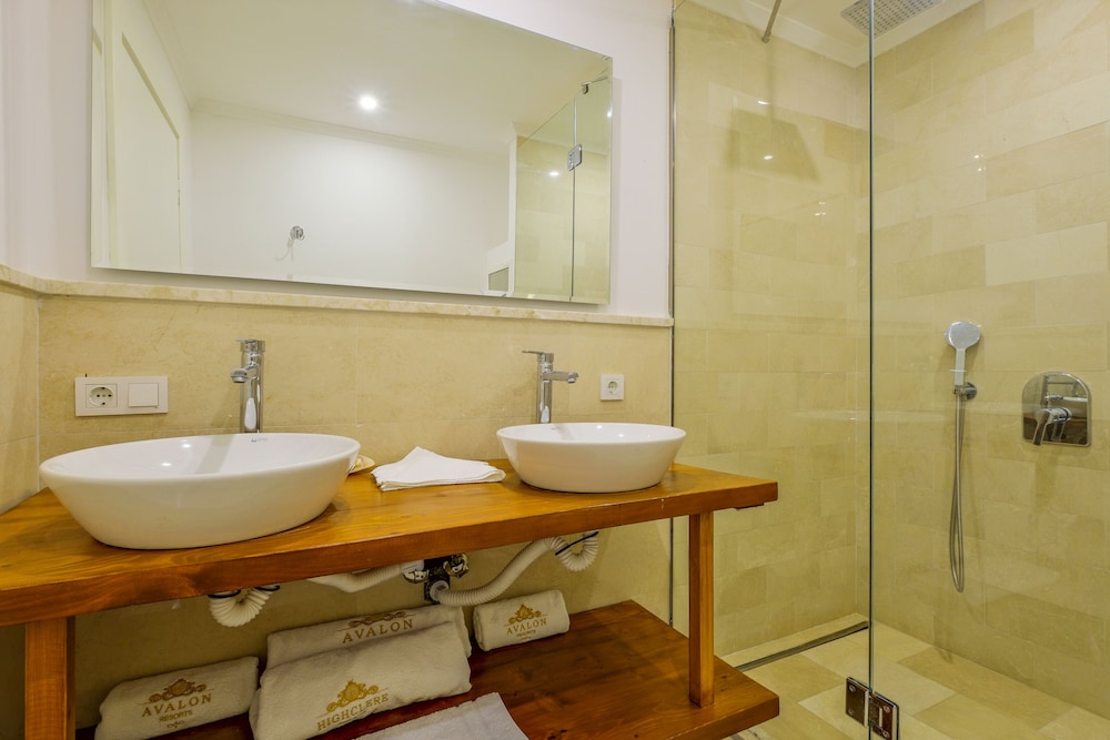 Highclere Hotel and Spa - Image 62